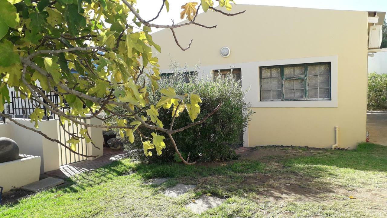 Calvinia Guesthouse Exterior foto